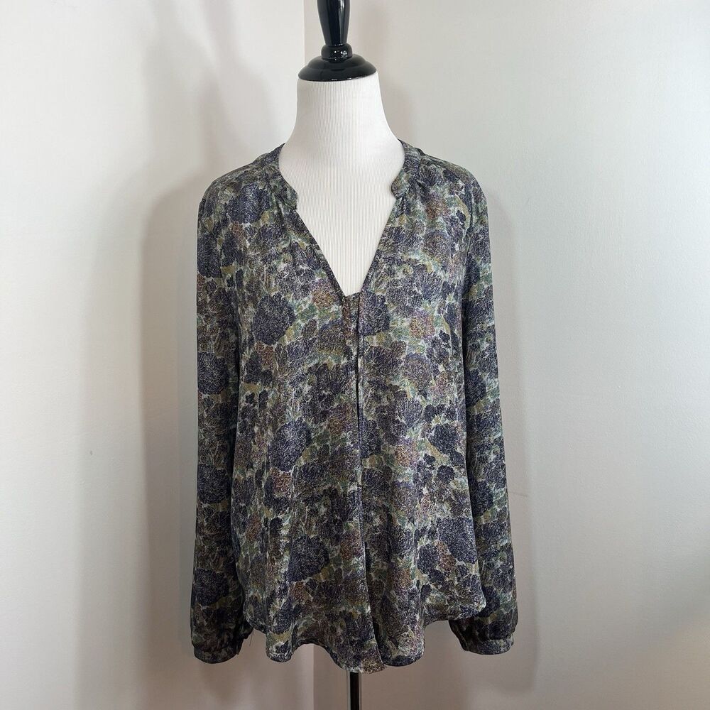 ASTR the Label Blouse Top Size M Multicolor All Day Wear High Low Lightweight - Picture 2 of 13